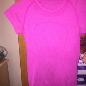 Bright pink lululemon swiftly top